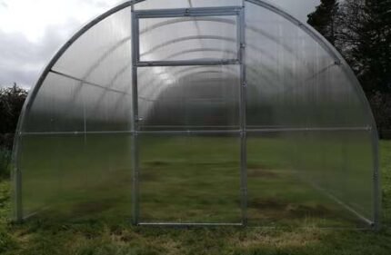 "TITAN 3" Polycarbonate Greenhouse/Polytunnel W 3m x L 10m x H 2.1m (W 9.8ft x L 32.8ft x H 6.9ft)