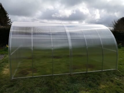 "TITAN 3" Polycarbonate Greenhouse/Polytunnel W 3m x L 4m x H 2.1m (W 9.8ft x L 13.1ft x H 6.9ft)