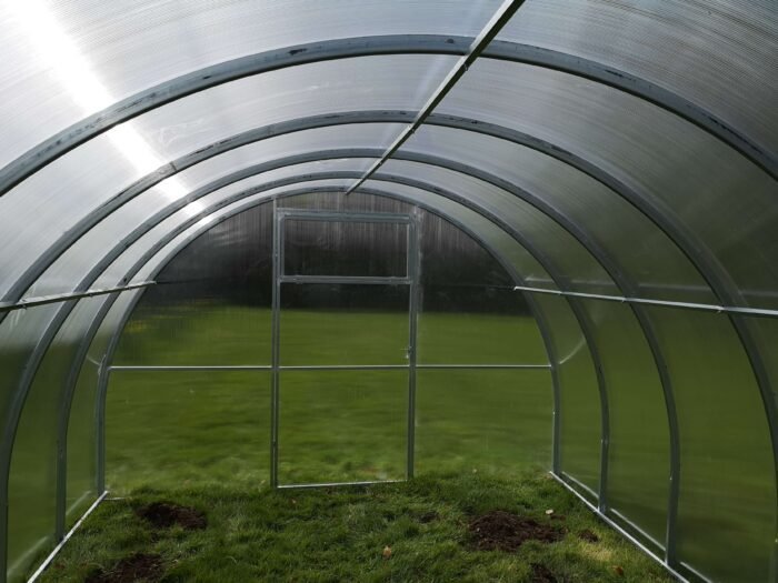 "TITAN 3" Polycarbonate Greenhouse/Polytunnel W 3m x L 8m x H 2.1m (W 9.8ft x L 26.2ft x H 6.9ft) - Image 4
